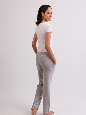 CASH-MERE.CH Regular Trousers in Grey