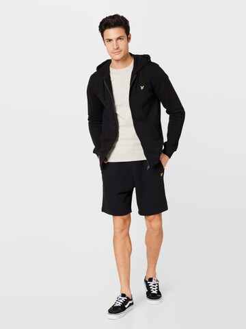 Lyle & Scott Regular Shorts in Schwarz