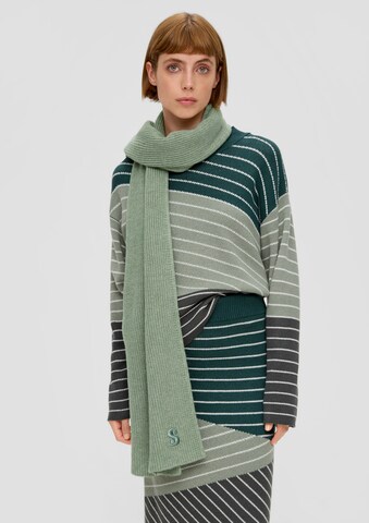 s.Oliver Scarf in Green: front