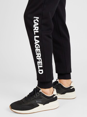 Tapered Pantaloni de la Karl Lagerfeld pe negru