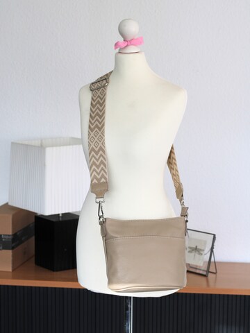 Adel Bags Shoulder Bag 'Lina' in Brown