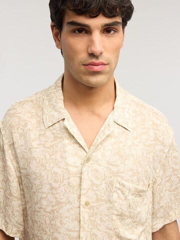 Regular fit Camicia di Trussardi in beige