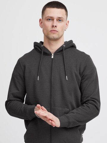 Veste de survêtement 'Colineareg' !Solid en bleu