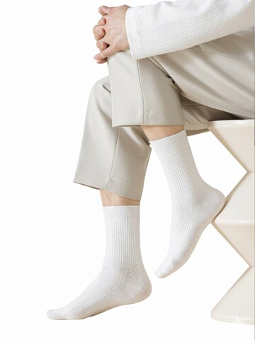 Millo Socken 'Cosy Steps'‌‌‌‌‌‌‌ in Weiß