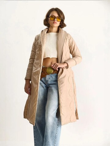 Cappotto di mezza stagione di Bianco Lucci in beige