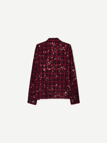 Fit confort Chemise Bershka en rouge