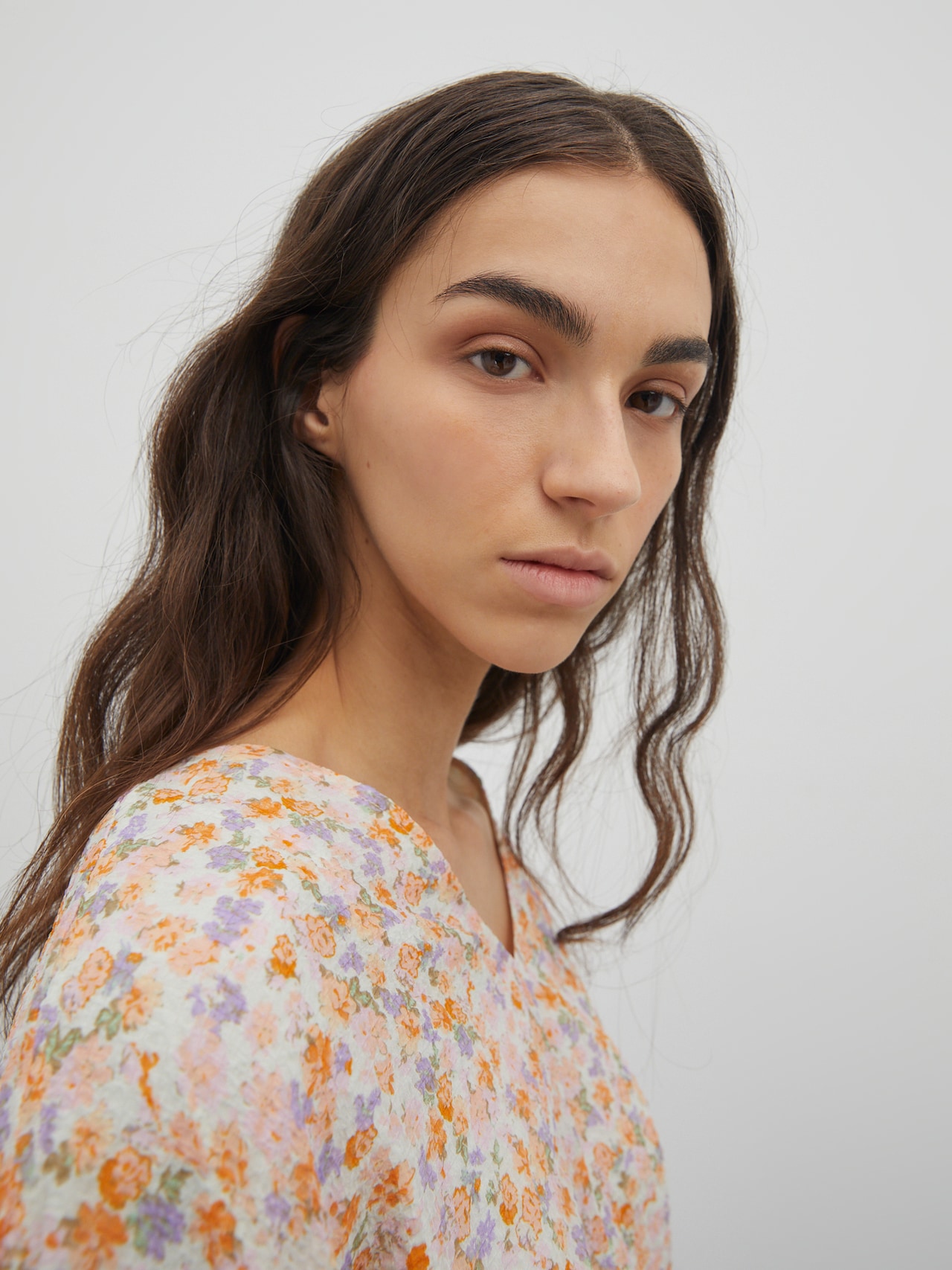 EDITED Bluse 'Fine' creme