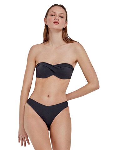 Slip bikini di Gisela in nero