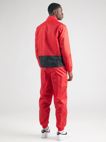 Survêtement 'CLUB' Nike Sportswear en rouge