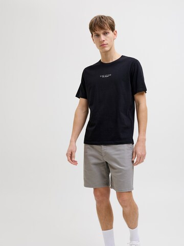 regular Pantaloni chino 'JREBSHARP' di JJ Rebel in grigio