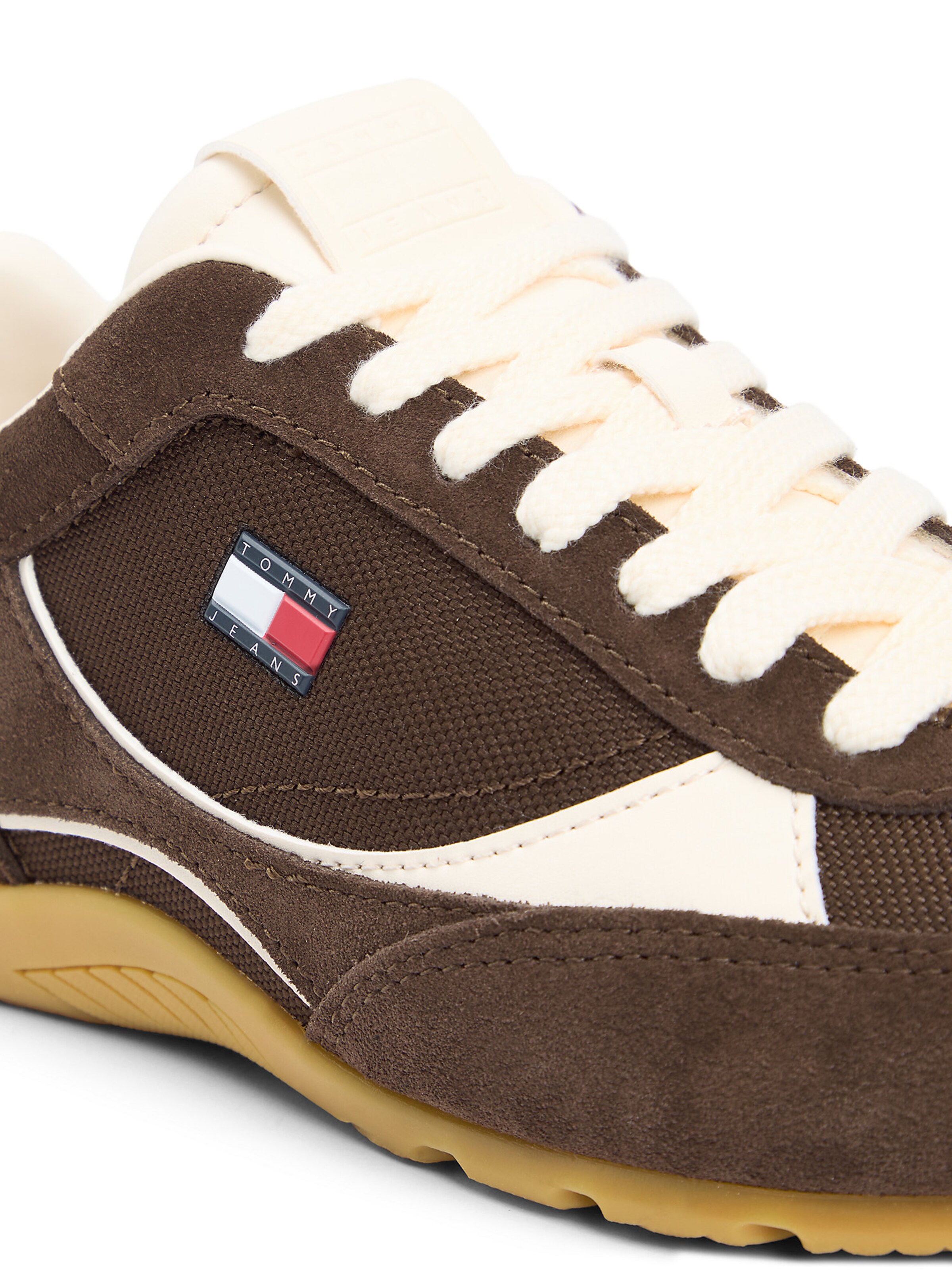 Tommy Jeans Sneaker in Braun