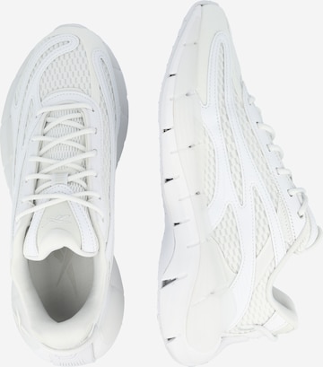 Reebok Sport حذاء رياضي 'Zig Kinetica 2.5' بـ أبيض