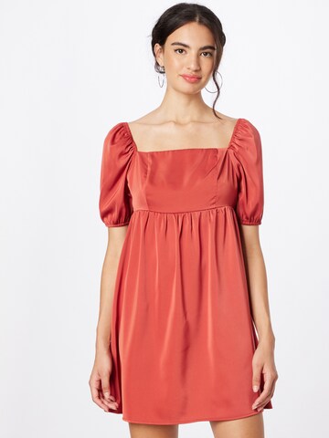 Rochie de cocktail de la GLAMOROUS pe roșu: față