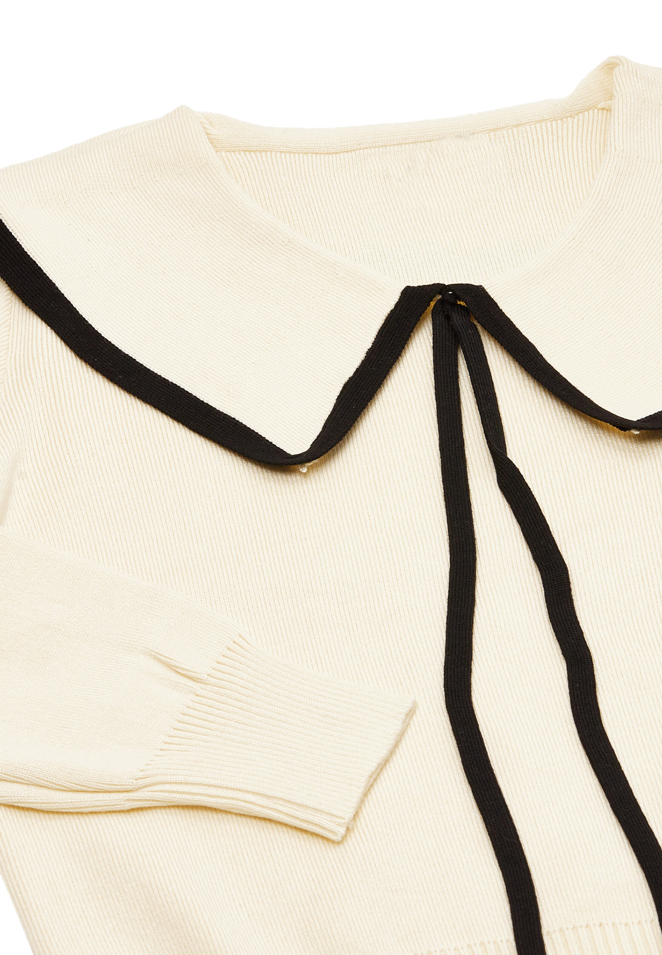 NAEMI Tröja i beige