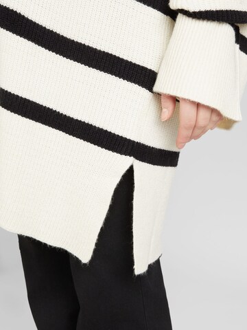 Fransa Curve Pullover i overstørrelse 'ALLY' i beige