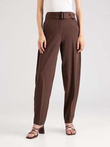 TOPSHOP Tapered Trousers with creases in Brown: front