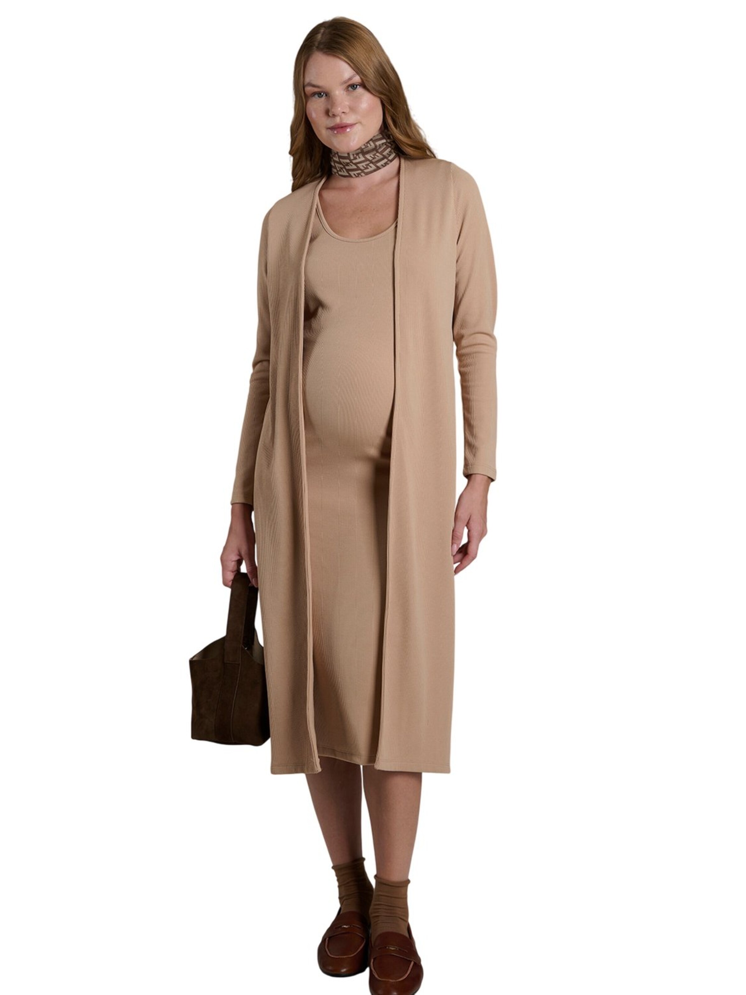 LYN MAMA Jurk in Beige: voorkant