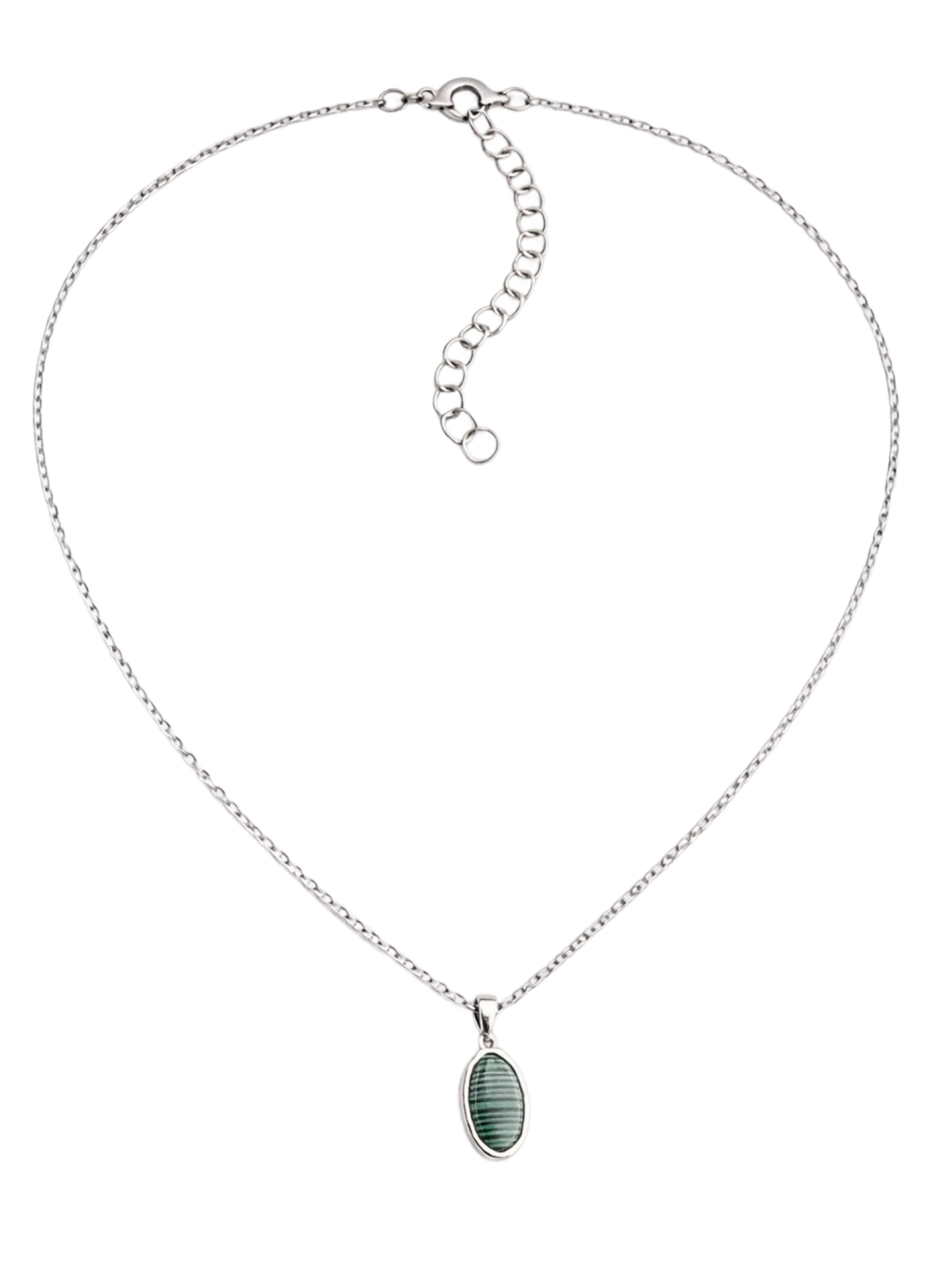 So Chic Necklace in Silver: front