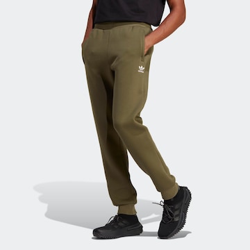 Effilé Pantalon 'Trefoil Essentials' ADIDAS ORIGINALS en vert : devant