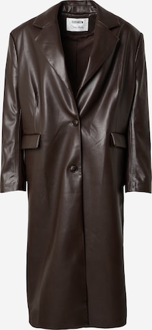 ABOUT YOU x Chiara Biasi Between-seasons coat 'Adriano' in Brown: front