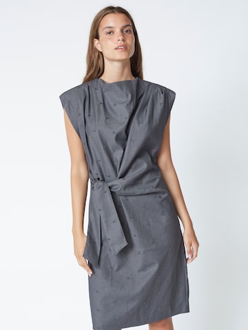 co'couture Kleid 'Saga' in Grau: Vorderseite