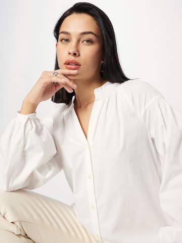 Emily Van Den Bergh Blouse in White