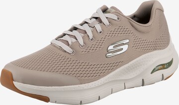 Baskets basses SKECHERS en beige : devant