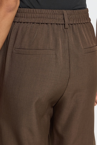 ICHI Regular Pleat-front trousers 'IHFava' in Brown