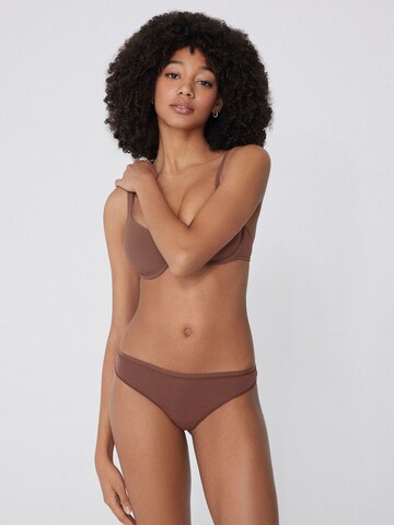 Tezenis String in Braun
