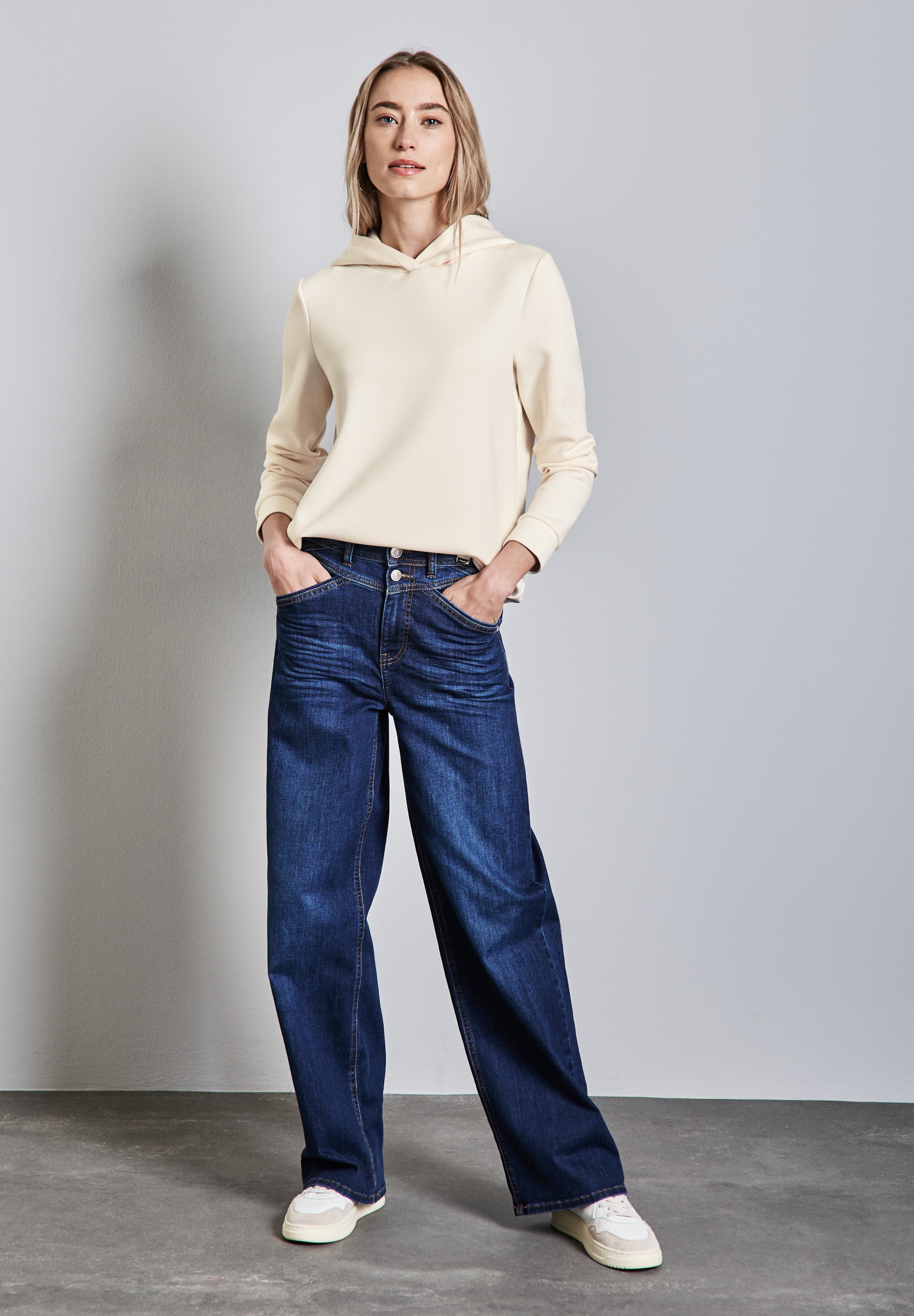 STREET ONE Sweatshirt in Beige: front