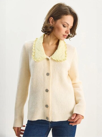 Giacchetta di Bianco Lucci in beige