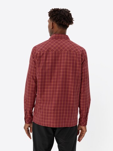 VAUDE Regular fit Athletic button up shirt 'Albsteig III' in Red