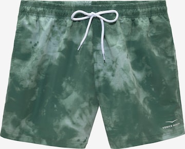 Pantaloncini da bagno di VENICE BEACH in verde: frontale