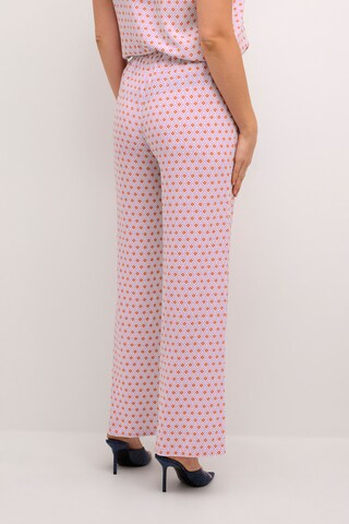 Cream Loosefit Hose 'Tiah' in Lila