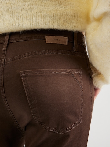 Slimfit Jeans 'MARY' di BRAX in marrone