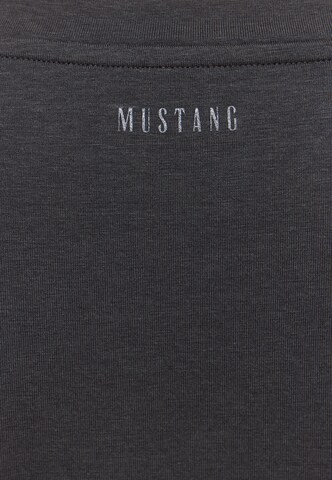 MUSTANG T-Shirt in Schwarz