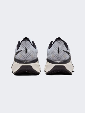NIKE Laufschuh ' Vomero 17 ' in Weiß