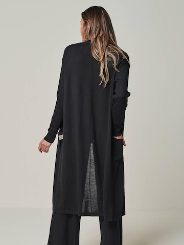 YOU LOOK PERFECT Gebreid vest 'BLOSSOM' in Zwart