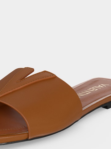 Valentino Shoes Пантолеты 'RESORT' в Коричневый