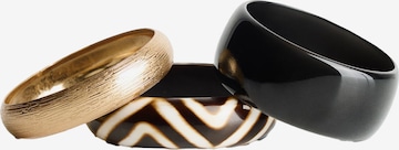 Brățară de la Bershka pe maro: față