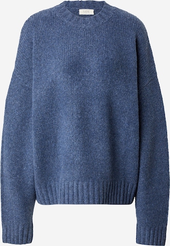 RÆRE by Lorena Rae Trui 'Rhonda' in Blauw: voorkant