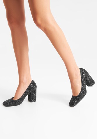 WODEN Pumps in Black