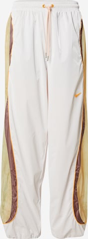 Pantalon Nike Sportswear en blanc : devant