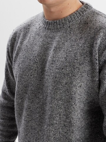 Dxnmxrk Pullover 'DxFolkvar' in Grau