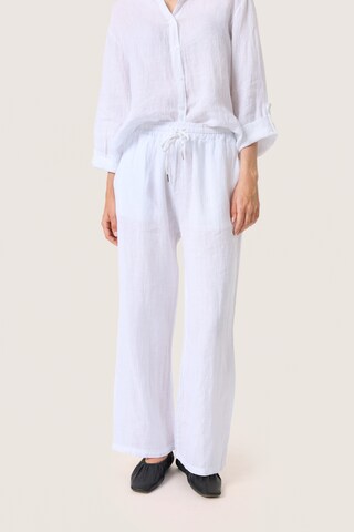 SOAKED IN LUXURY Loosefit Hose 'Auran' in Weiß: Vorderseite