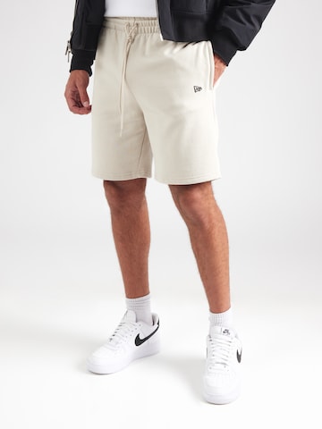 Regular Pantalon 'MLB LE NEYYAN' NEW ERA en beige : devant