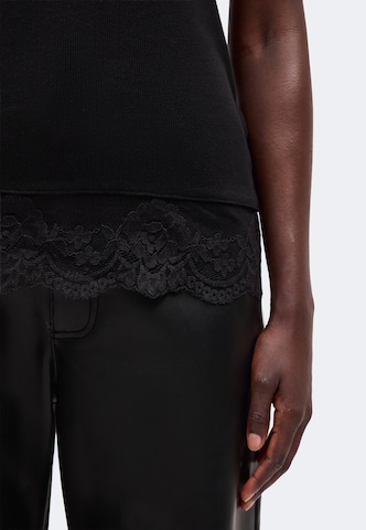 MORE & MORE - Top en negro