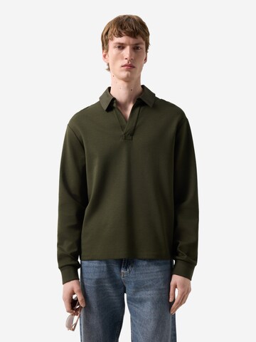 BOGNER Sweatshirt 'Lionel' in Green: front
