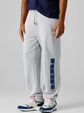 regular Pantaloni di Red Bull Racing x Pepe Jeans in grigio: frontale