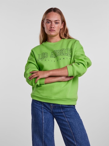 PIECES Sweatshirt 'OLINE' in Grün: predná strana